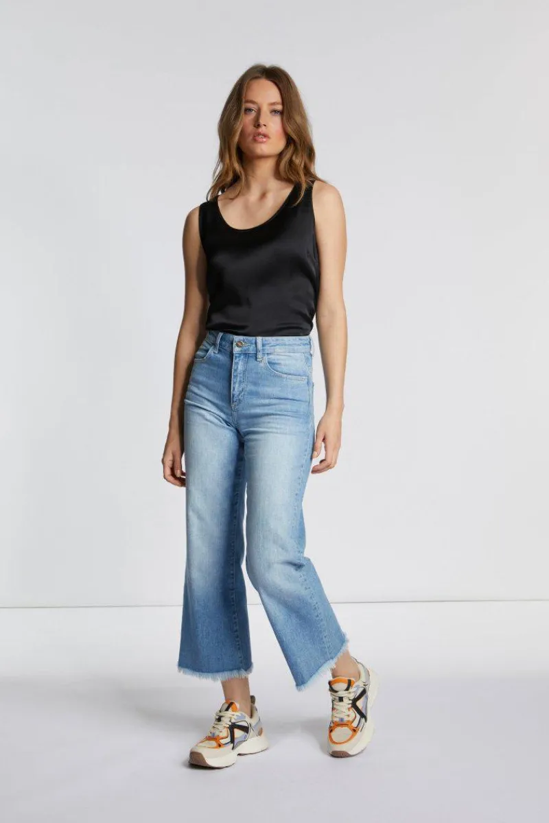 Edles Seidentop<Rich & Royal Hot