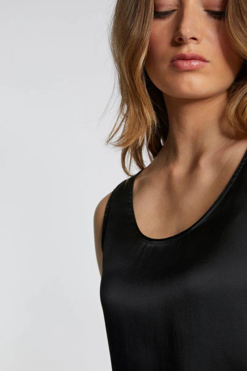 Edles Seidentop<Rich & Royal Hot